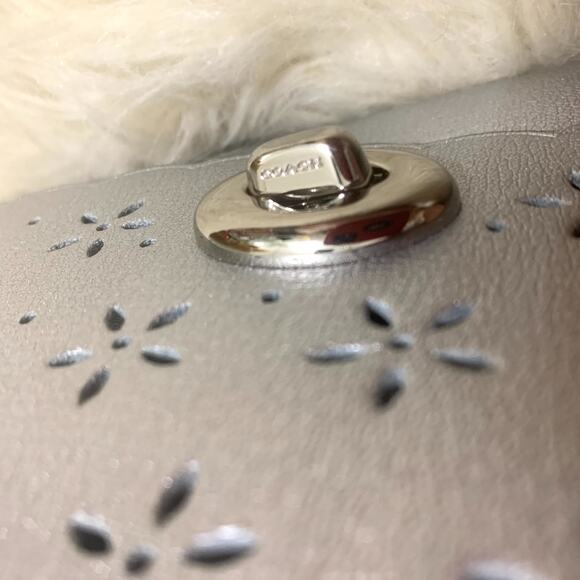 COACH Silver Laser Perforated Leather Turnlock Chain Strap Clutch XBody F58072 - Picture 4 of 16